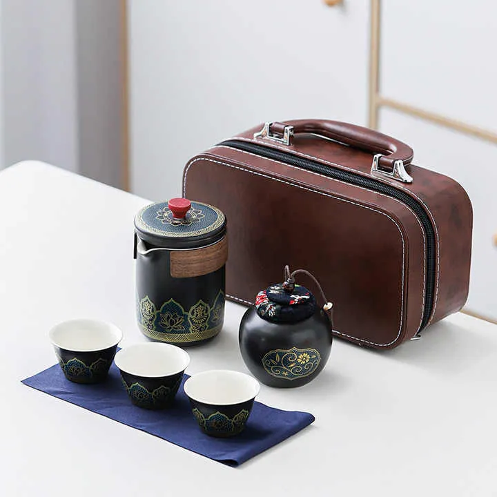 هدايا الأعمال الكل في واحد المحمولة الصغيرة . All-in-one business gifts portable small portable and